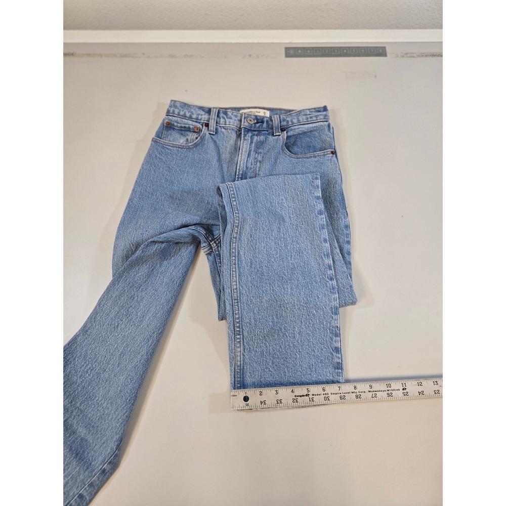 Abercrombie & Fitch The 90s Straight Ultra High Rise Jeans Light Wash Blue 25/0L - Picture 9 of 11